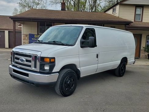 Used 2014 Ford E-150 and Econoline 150 Extended w/ Interior Upgrade Package image 2