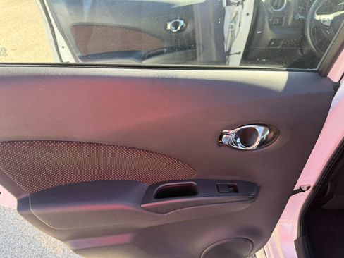 Used 2015 Nissan Versa Note SR w/ SR Convenience Package image 16