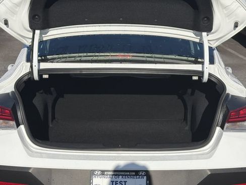 Certified 2026 Hyundai Elantra Hybrid FWD image 18