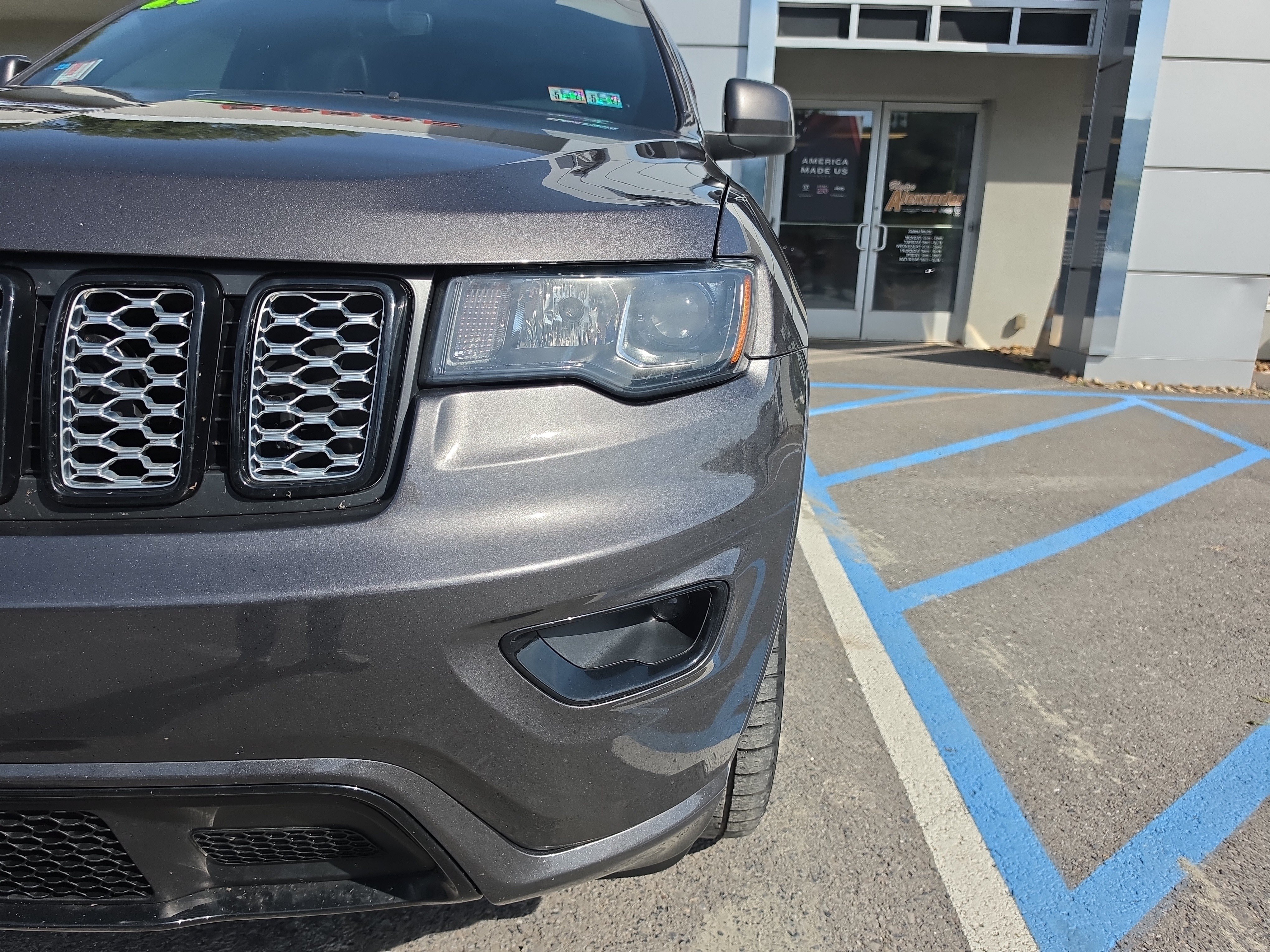 Used 2020 Jeep Grand Cherokee Altitude AWD/4WD image 10