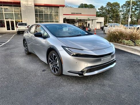 New 2025 Toyota Prius Plug-In Hybrid image 2