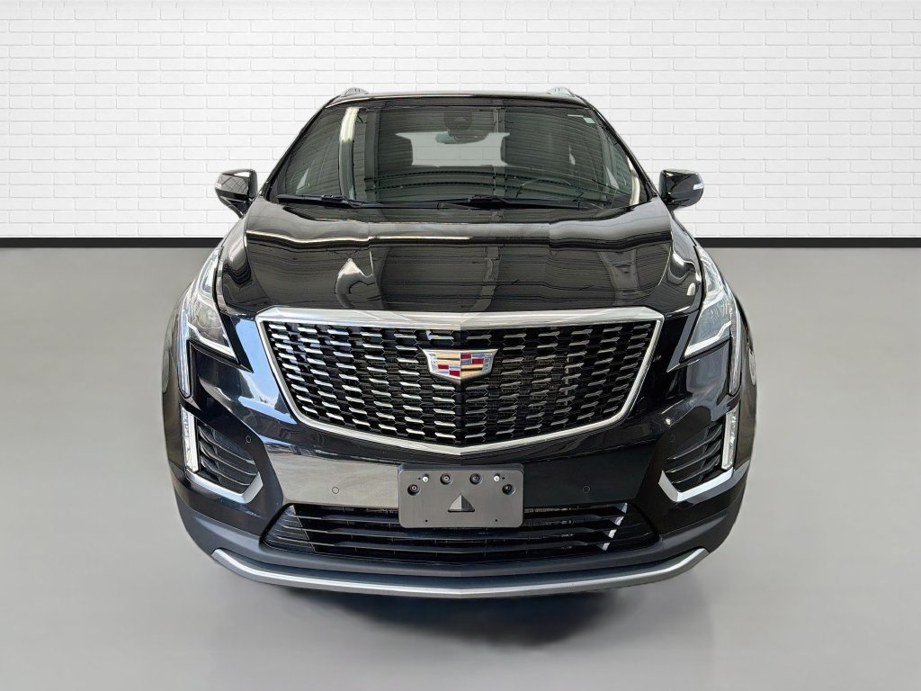Used 2022 Cadillac XT5 Premium Luxury AWD/4WD image 2