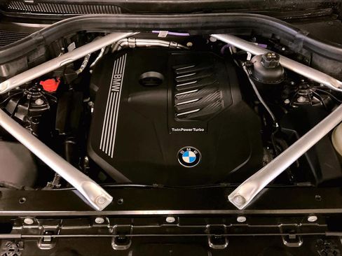 Used 2023 BMW X5 xDrive40i w/ Premium Package image 30