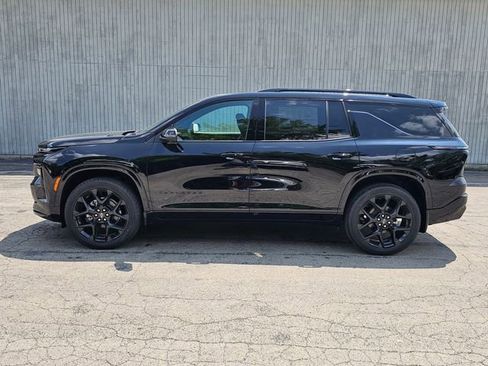 New 2025 Chevrolet Traverse RS w/ LPO, Floor Liner Package image 10