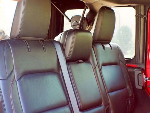 Used 2021 Jeep Wrangler Unlimited Rubicon image 54