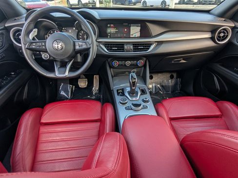 Used 2023 Alfa Romeo Stelvio Veloce AWD/4WD image 13