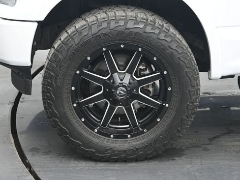 Used 2018 Ford F150 Lariat w/ Equipment Group 502A Luxury image 34