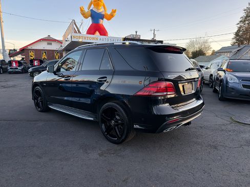 Used 2018 Mercedes-Benz GLE 43 AMG 4MATIC image 4