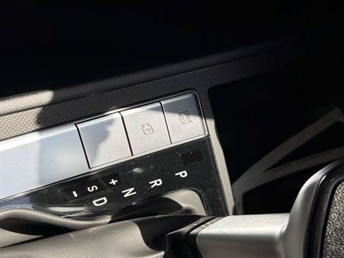 New 2026 Hyundai Elantra SE FWD image 24