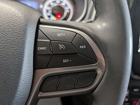 Used 2021 Jeep Cherokee Limited AWD/4WD image 21