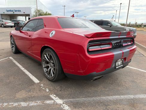 Used 2015 Dodge Challenger SRT w/ Technology Group RWD image 2