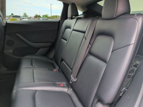 Used 2022 Tesla Model Y Performance AWD/4WD image 24