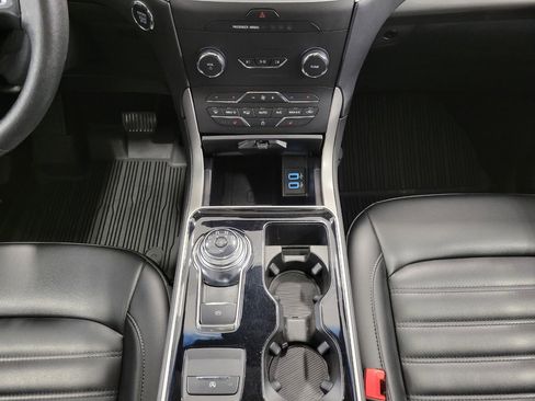 Used 2020 Ford Edge SEL w/ Convenience Package AWD/4WD image 17