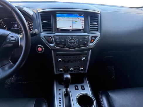 Used 2020 Nissan Pathfinder SL AWD/4WD image 15