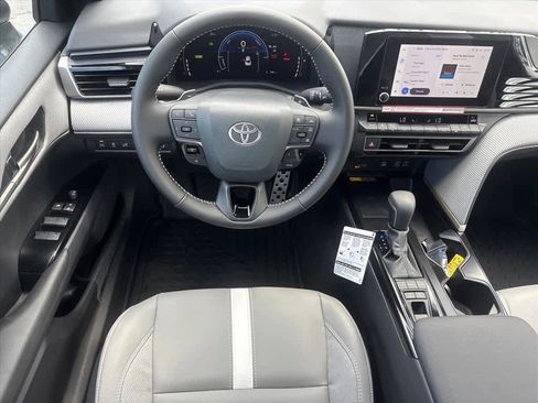 New 2026 Toyota Camry SE FWD image 4