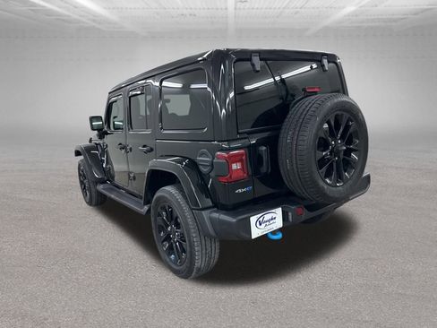 Used 2023 Jeep Wrangler Unlimited Sahara w/ Cold Weather Group image 10