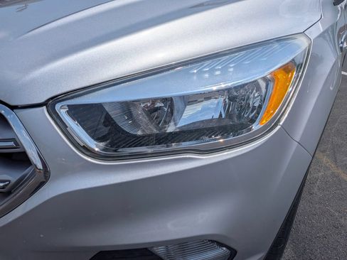 Used 2017 Ford Escape SE FWD image 10