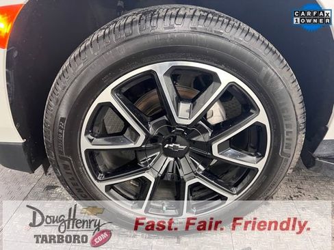 Used 2023 Chevrolet Suburban RST w/ Luxury Package image 21