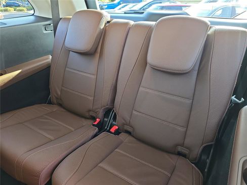 Used 2024 Mercedes-Benz GLS 580 4MATIC image 10