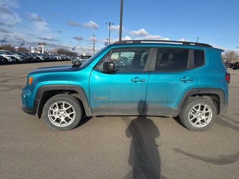 Used 2022 Jeep Renegade Latitude w/ Convenience Group image 7