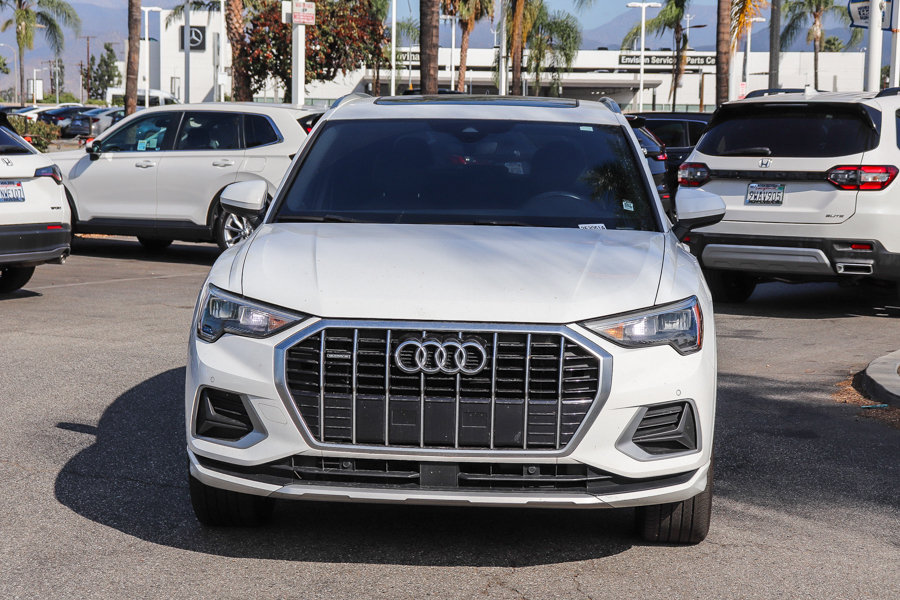 Used 2021 Audi Q3 2.0T Premium w/ Convenience Package AWD/4WD image 2