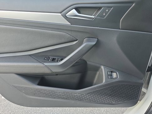 Used 2024 Volkswagen Jetta Sport image 25