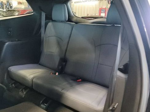 Used 2024 Buick Enclave Essence w/ Sport Touring Edition AWD/4WD image 31