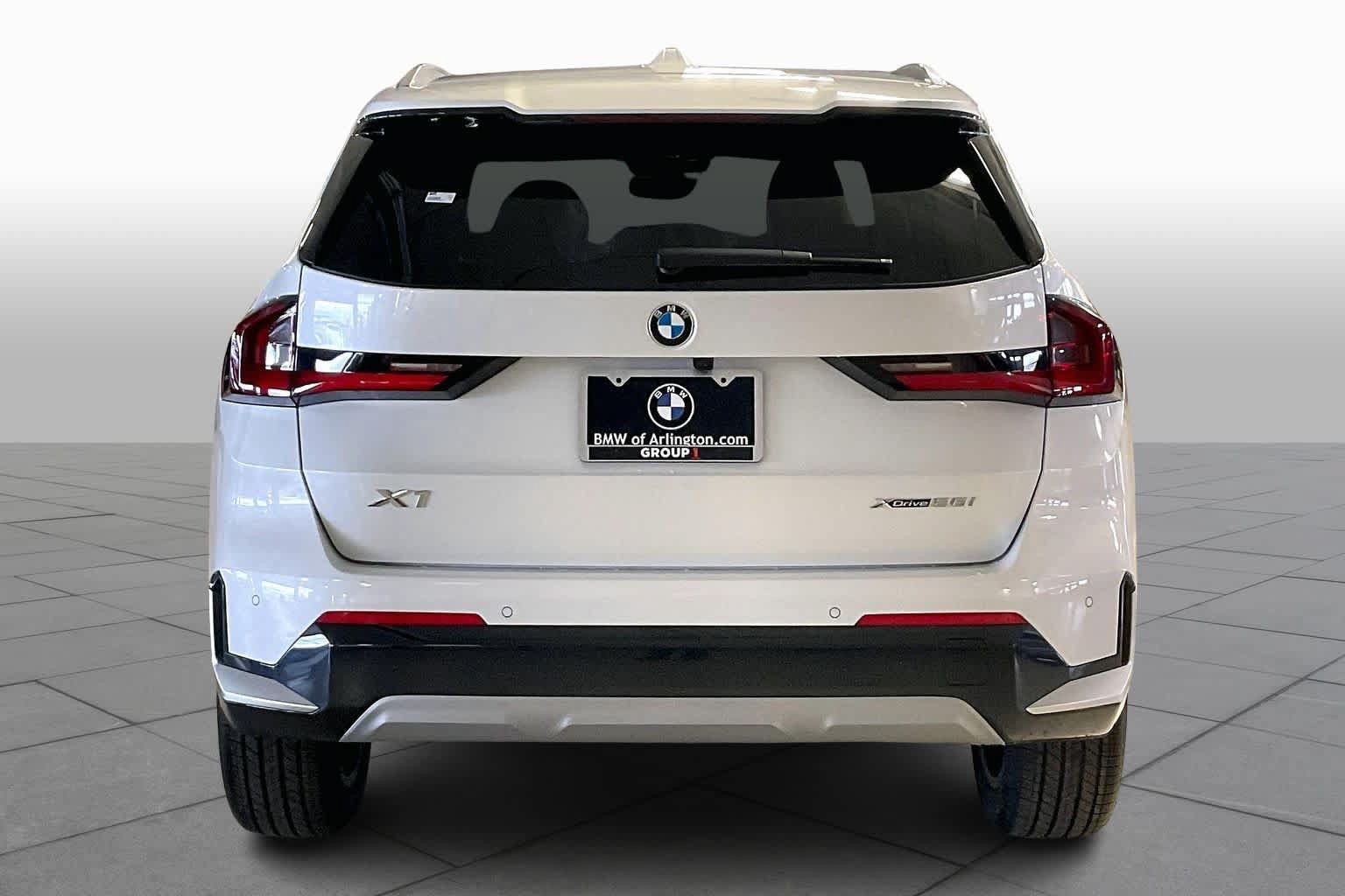 Used 2026 BMW X1 xDrive28i w/ Technology Package AWD/4WD image 4