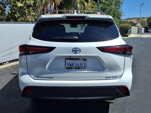 Certified 2026 Toyota Highlander XLE AWD/4WD image 8