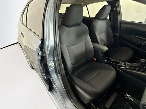 Used 2021 Toyota Corolla LE FWD image 27