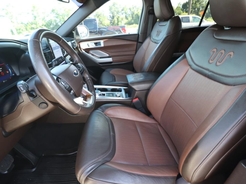 Used 2022 Ford Explorer King Ranch w/ Class IV Trailer Tow Package AWD/4WD image 2