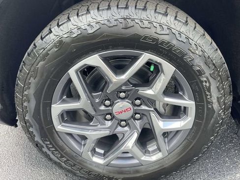 New 2026 GMC Sierra 1500 SLT w/ SLT Premium Plus Package AWD/4WD image 6