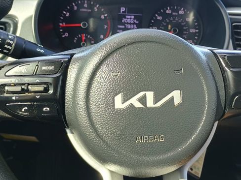 Used 2022 Kia Rio LX FWD image 10