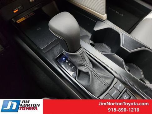 Used 2025 Toyota Camry SE image 23