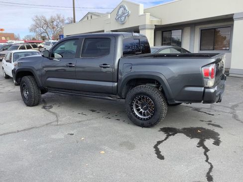 Used 2020 Toyota Tacoma TRD Off-Road image 6
