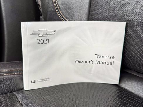 Used 2021 Chevrolet Traverse Premier w/ LPO, Floor Liner Package AWD/4WD image 32