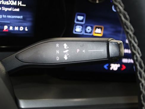 Used 2024 Chevrolet Traverse LT image 40