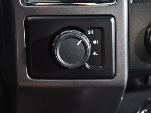 Used 2015 Ford F150 XLT w/ Equipment Group 302A Luxury AWD/4WD image 30