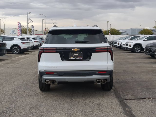 New 2027 Chevrolet Traverse LT FWD image 7