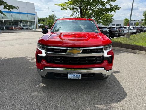 Used 2025 Chevrolet Silverado 1500 LT AWD/4WD image 8