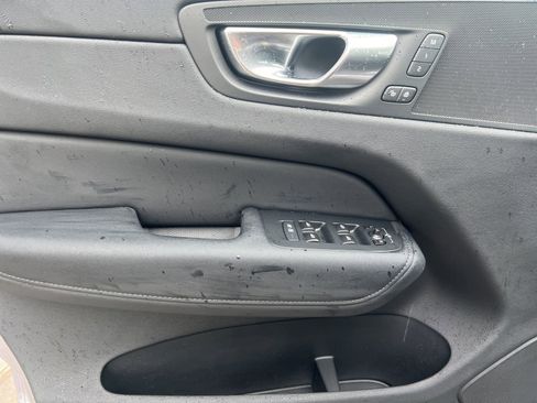 New 2026 Volvo XC60 B5 Core w/ Climate Package image 23