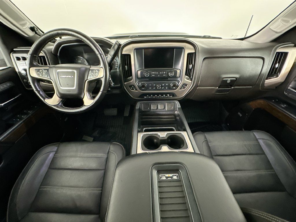 Used 2018 GMC Sierra 3500 Denali w/ Duramax Plus Package AWD/4WD image 10