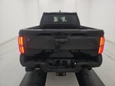 Used 2025 Toyota Tacoma SR5 AWD/4WD image 5
