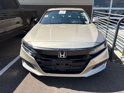 Used 2018 Honda Accord EX image 2