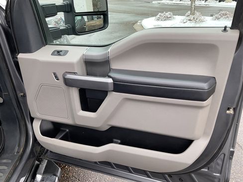 Used 2022 Ford F250 XLT w/ XLT Premium Package image 21
