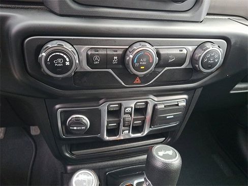 Used 2020 Jeep Wrangler Unlimited Sport image 16