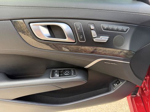 Used 2013 Mercedes-Benz SL 550 image 17