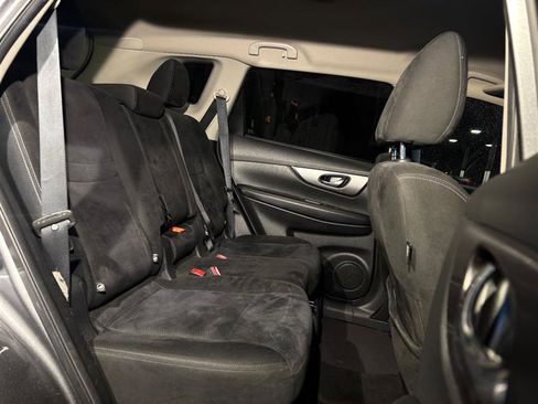 Used 2015 Nissan Rogue SV image 15