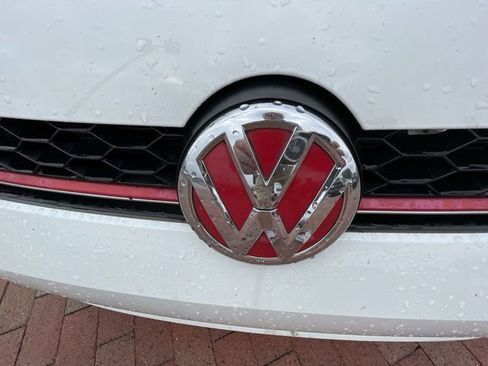 Used 2017 Volkswagen GTI SE FWD image 4