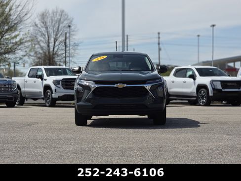 Used 2026 Chevrolet Trax LS image 2